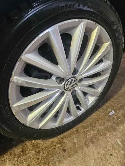 Full set of 4, 225/45/17 Hankook IPike winter tires on VW 5x112 bolt pattern alloy rims. Very good t...