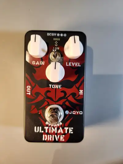 Joyo JF-02 Ultimate Drive is a killer overdrive and distortion pedal for guitar or bass. Basically a...