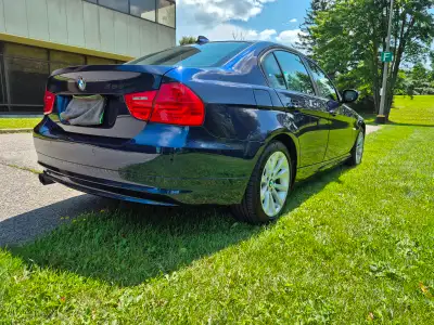 2011 BMW 328 xdrive 4door sedan Deep Sea Blue Metallic Automatic transmission HID headlights (both h...