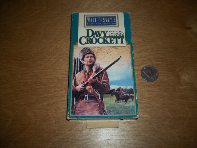 Walt Disney's-Davy Crockett The king of the wild frontier dans CD, DVD et Blu-ray  à Ville de Montréal