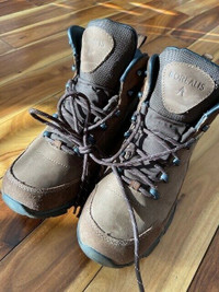 Borealis hiking boots for boys
