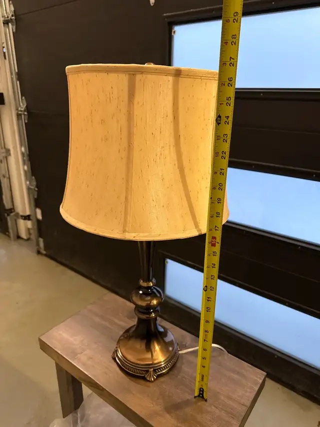 Table Lamp in Indoor Lighting & Fans in Markham / York Region - Image 6