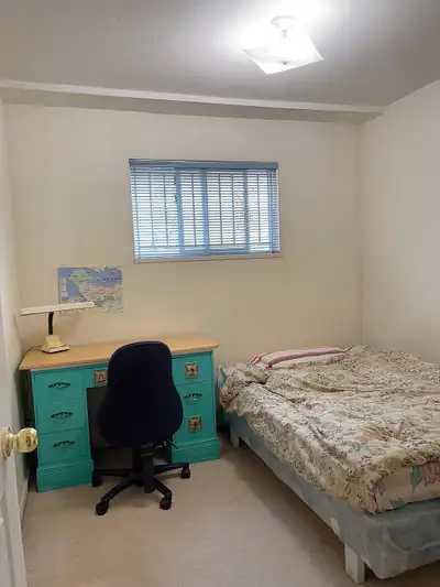 Private room ★ Commercial-Broadway station ★ Female only
