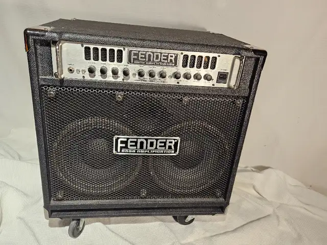 Fender TB600 Bass Combo in Amps & Pedals in Kawartha Lakes - Image 3