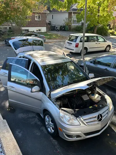 Mercedes B200 NÉGOCIABLE 224 000 KM Running well, no issues at all✅ Well maintained ✅ A/C ❌ The sunr...