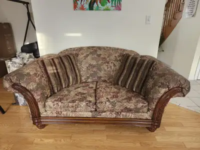 Floral Couch + 2-Seater Loveseat – Vintage Style – Budget Friend, View more