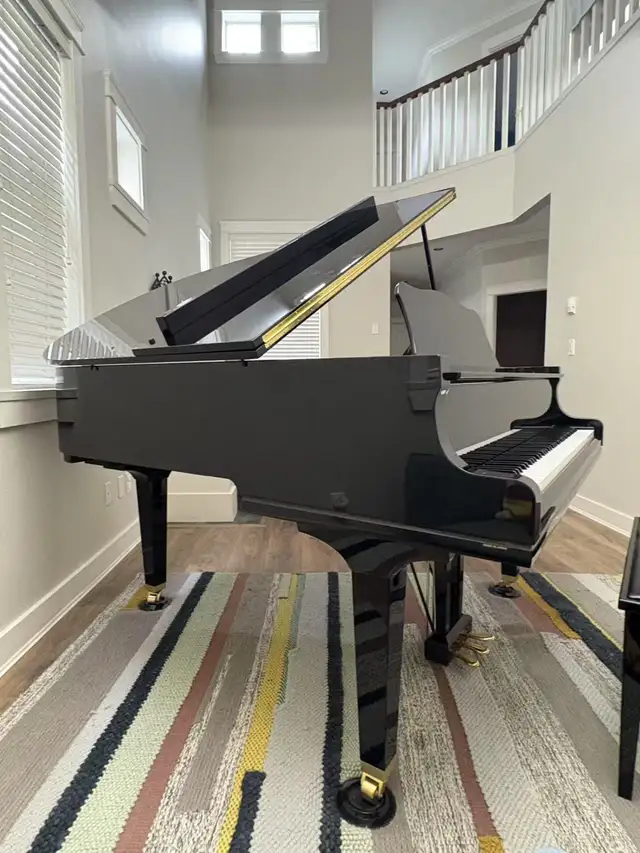 Yamaha GC2 Baby Grand Piano (2.5 Years Old) in Pianos & Keyboards in Richmond - Image 6