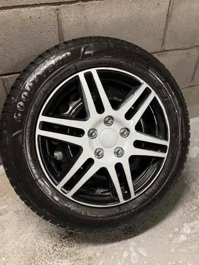 Selling a complete set of 4 Goodyear winter tires 185/65R15 88T mounted on 15″ alloy rims. Used only...