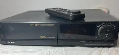 [SONY] SLV-595HF Hi-Fi Stereo VHS VCR – Complete Set! This vintage Sony VCR is in excellent working...