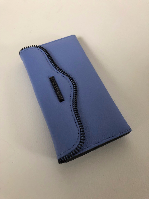 Rebecca Minkoff Leather Case-Mate Folio for iPhone 6/6S in Cell Phone Accessories in City of Toronto - Image 2