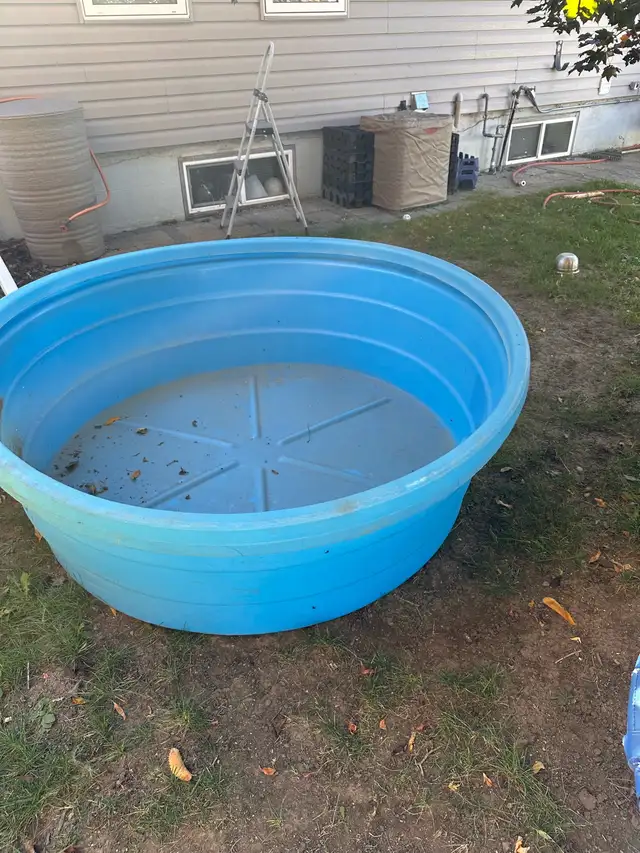 6 ft poly stock tank | Farming Equipment | Lethbridge | Free local ...