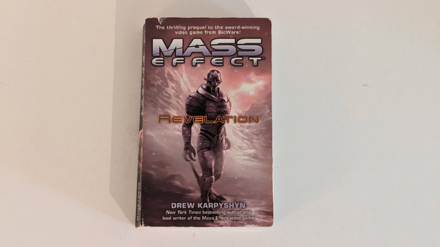 Mass Effect Revelation Paperback Book in Fiction in Markham / York Region - Image 2