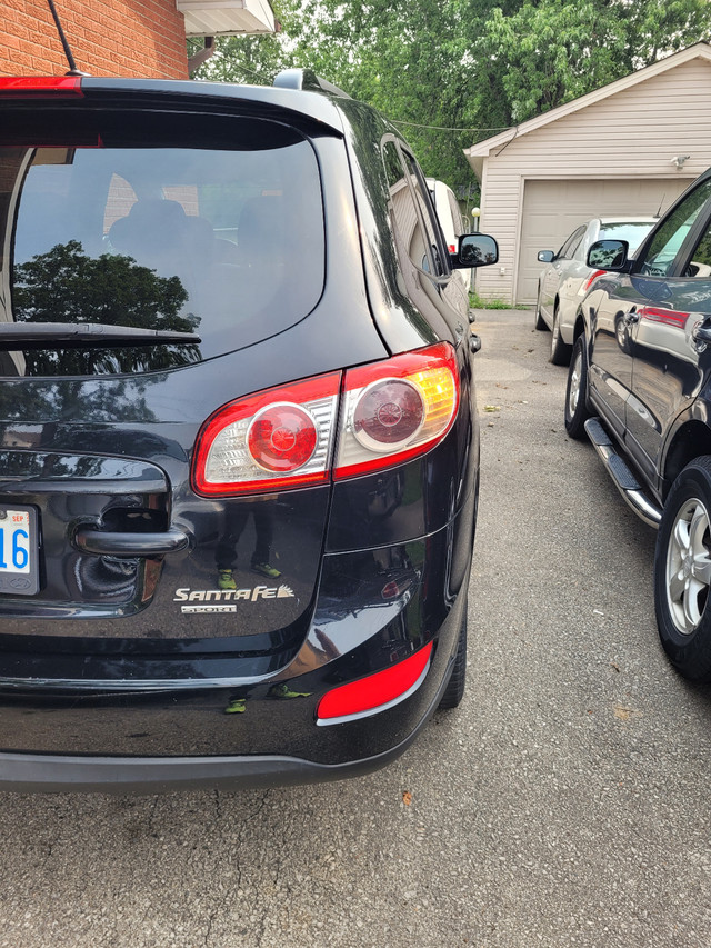 2010 Hyundai Santa Fe for sale in Cars & Trucks in Hamilton - Image 4