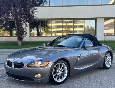 2003 BMW Z4 – Low KM – Super Clean – Ready for Summer Clean 2003 BMW Z4 with low KM — hard to find i...