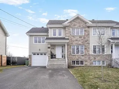 Contactez le courtier: 450-466-6001 https://www.realtor.ca/immobilier/29253290/270-rue-principale-sa...