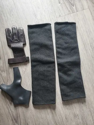 all together for 20 dollars. 1. October Mountain Products Traditional Shooters Glove Small 2. Dark A...