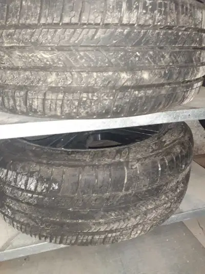 Michelin Pilot Sport 245/45ZR19 Four (4) Tires have under 3,000 km with tire pressure sensors $1,000...