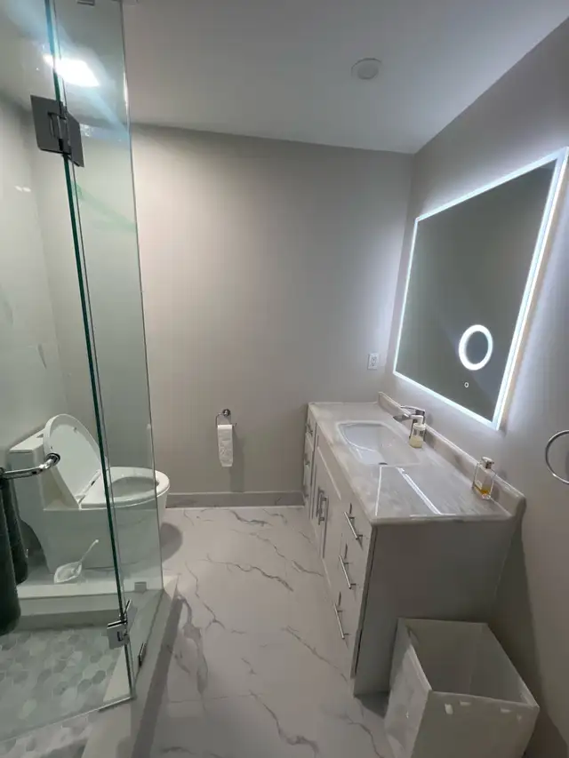 ROOM FOR RENT - STUDENT/YOUNG ADULT ONLY in Room Rentals & Roommates in City of Toronto - Image 5