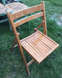 Retro wooden folding chair