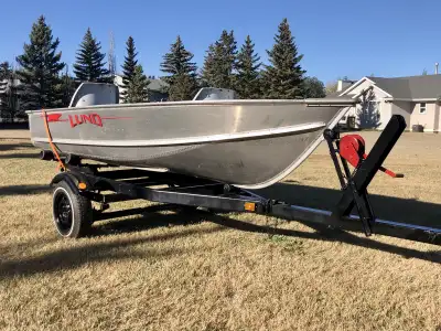 2010 LUND A-12 DEEP V HULL FISHING BOAT IN GREAT CONDITION COMES WITH ANCHOR 2020 3.5 HORSEPOWER MER...