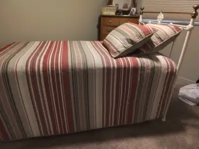 QUEEN SIZE COMFORTER, View more