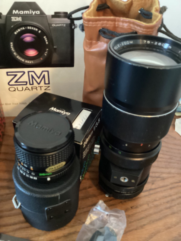 MAMIYA  ZM  QUARTZ  35mm  SLR  CAMERA/LENS  PACKAGE in Cameras & Camcorders in Trenton - Image 4
