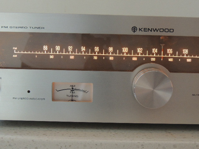 Kenwood KT-5300 AM/FM Stereo Tuner in Stereo Systems & Home Theatre in Mississauga / Peel Region - Image 3