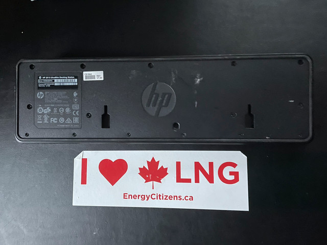 HP 2013 UltraSlim Docking Station in Laptop Accessories in Calgary - Image 2