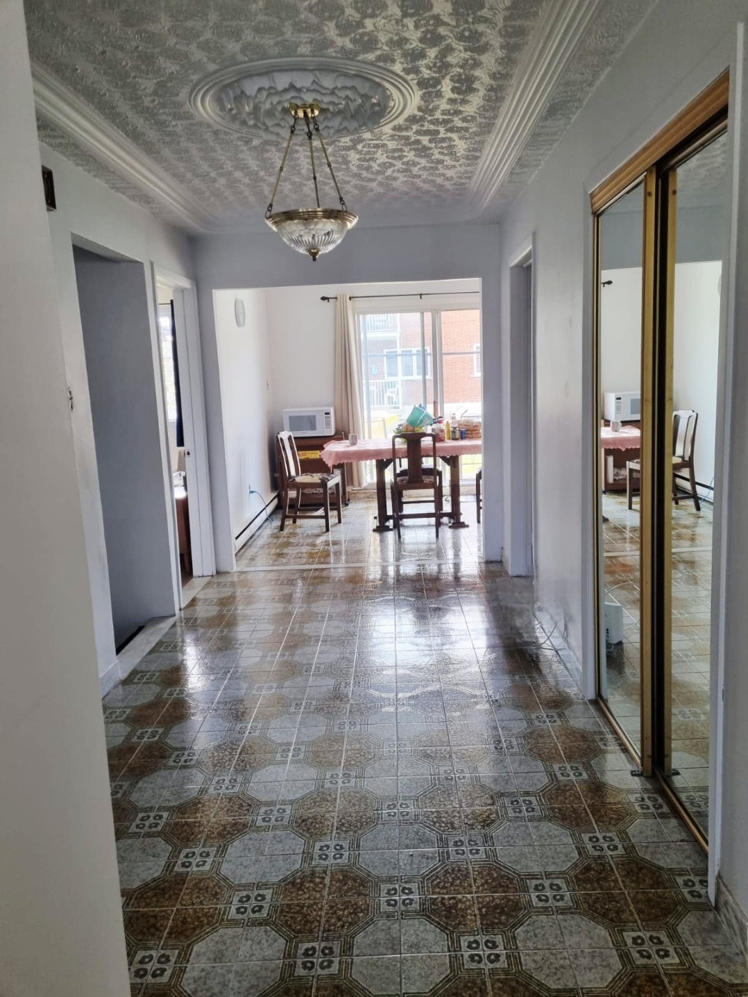 5-plex For Sale, Saint-léonard | High Revenue + Great Potential — photo 3