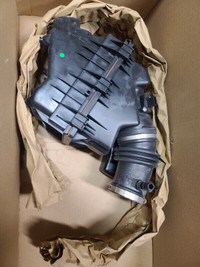 2010-12 ford fusion air cleaner assembly