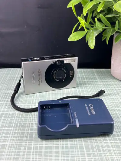 Canon PowerShot SD1000 Digital ELPH 7.1MP Camera Silver., View more