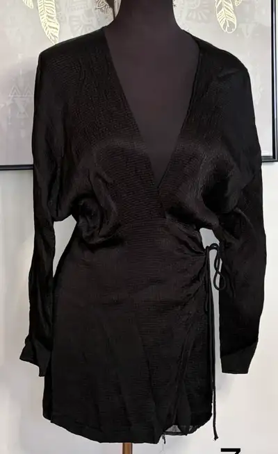 Vêtement femme XS et SMALL, View more