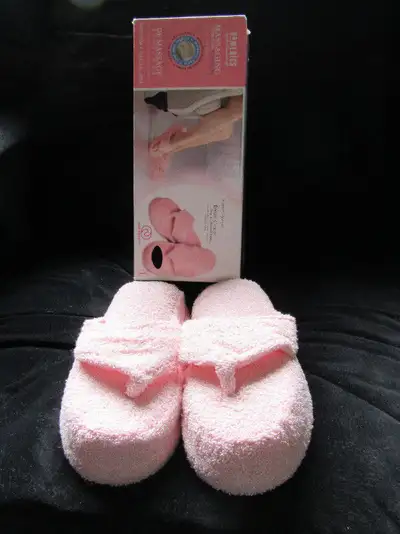 Homedics - Memory Foam -Used once to fit but otherwise brand new works great takes 2 AA batteries in...