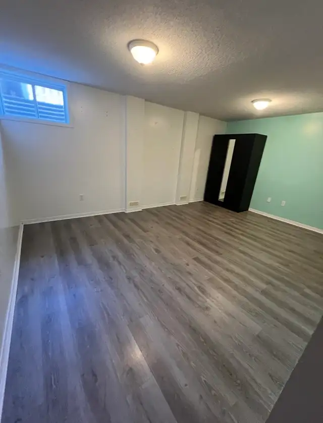 Basement room in townhouse for rent in Room Rentals & Roommates in Guelph - Image 3
