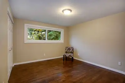 This bright and spacious 1 BR garden suite is nestled in a peaceful neighbourhood just minutes to do...