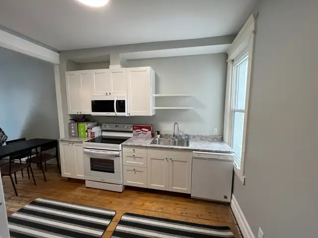 Furnished Student Room Close to Campus