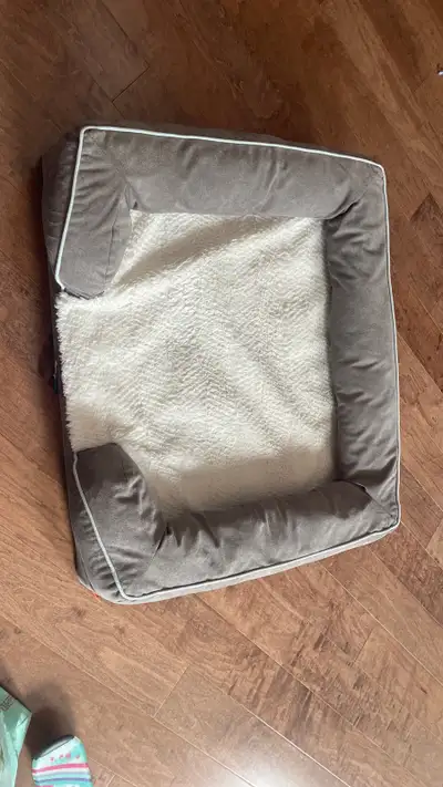 Dog Cat Bed for Sale – Excellent Condition!, View more