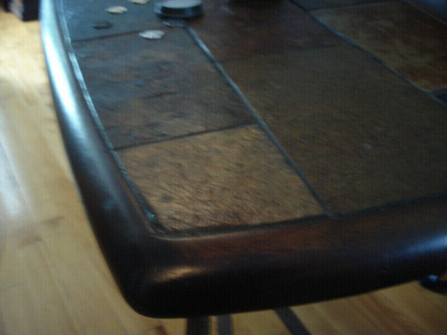 Table Console, Céramique. in Other Tables in Granby - Image 3