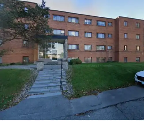 Bachelors apartment at carlington 1404 rosenthal avenue move in October 1 or immediately 1400 everyt...