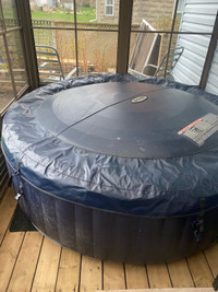 6 man inflatable hot tub