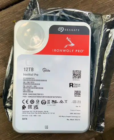 12 TB Disque dur NAS Hard Drive x 2, View more