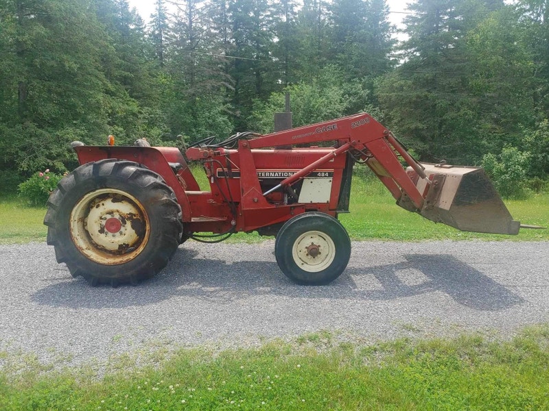 (SOLD) 484 Case Tractor with loader Farming Equipment Ottawa Kijiji