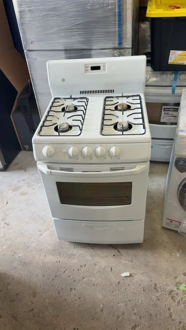 24” GAS STOVE  in Stoves, Ovens & Ranges in City of Toronto - Image 2