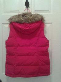 Tommy Hilfiger Women's DownFilled Puffer Vest,Removable Hood,New