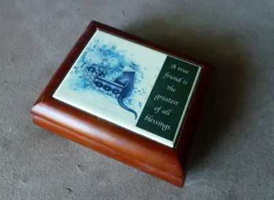 Wooden musical box for jewelries, size 5 x 4 x 2 inch (13 x 10 x 5 cm)