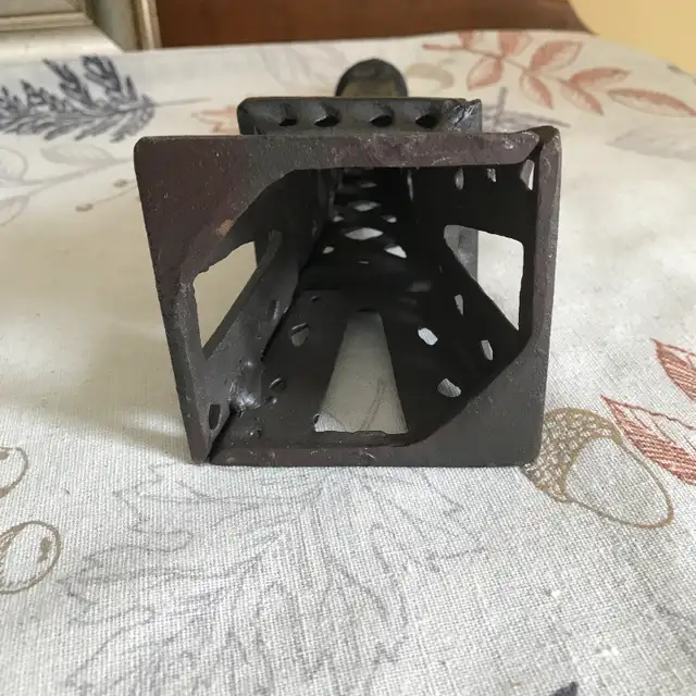 Cast Iron Eiffel Tower in Home Décor & Accents in Ottawa - Image 5