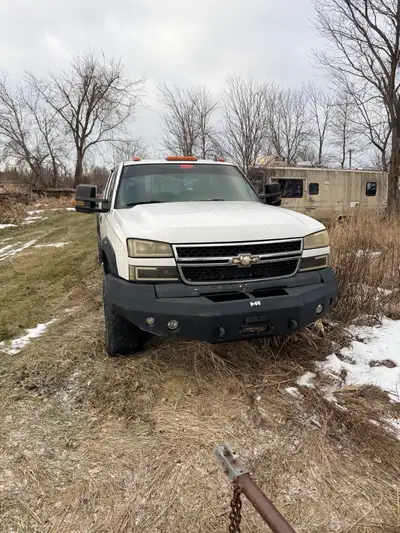 Looking to part out or sell complete truck Chevy 2500HD (frame is in bad shape) truck start and driv...