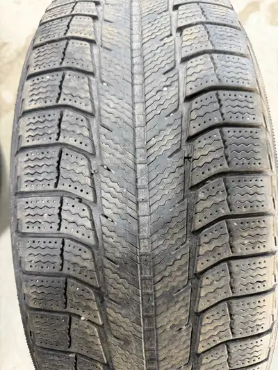 4x Michelin Latitude X-Ice Winter Tires - 225/65R17 (80-90% Tread) : Selling a complete set of 4 Mic...