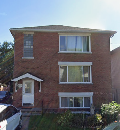 Beautiful and well-maintained 1-bedroom unit in a quiet triplex building. The apartment features har...