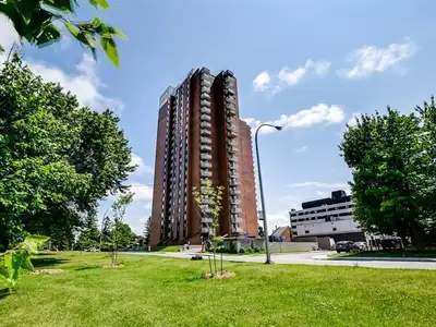Spacious 2 bedroom condo for rent